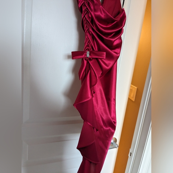 Laura Petite Size 2P Satin Prom Dress - Picture 3 of 5